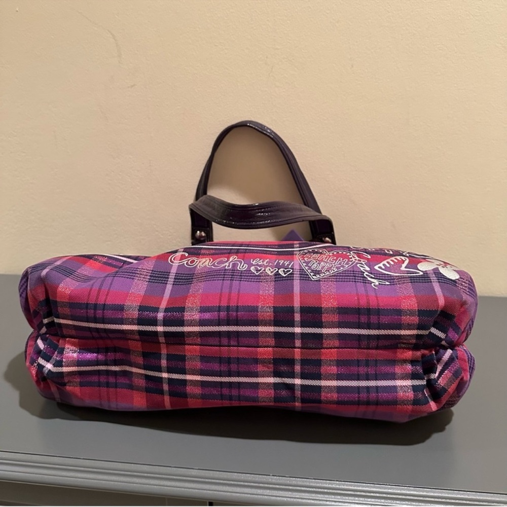 Coach Poppy Tartan Plaid Glam Tote Purple
Y2K 2010 Style 15886 - Picture 9 of 16